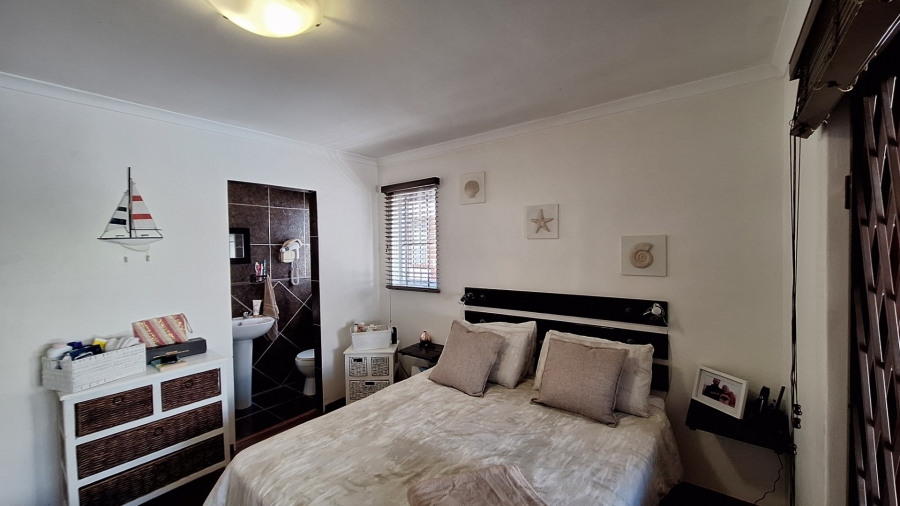 3 Bedroom Property for Sale in Velddrif Western Cape